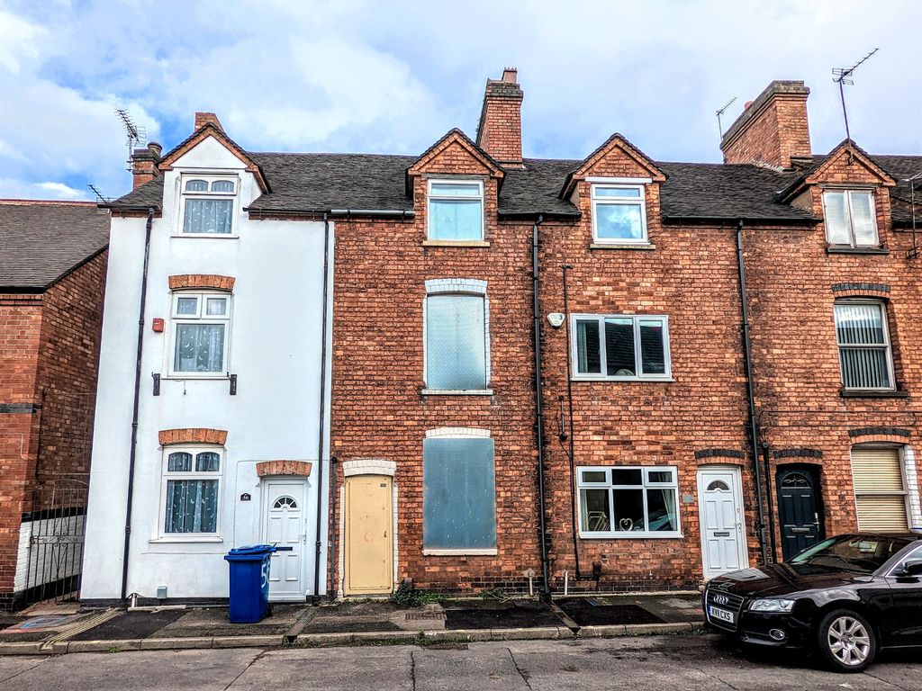 4 bed terraced house for sale in Cross Street, Kettlebrook, Tamworth