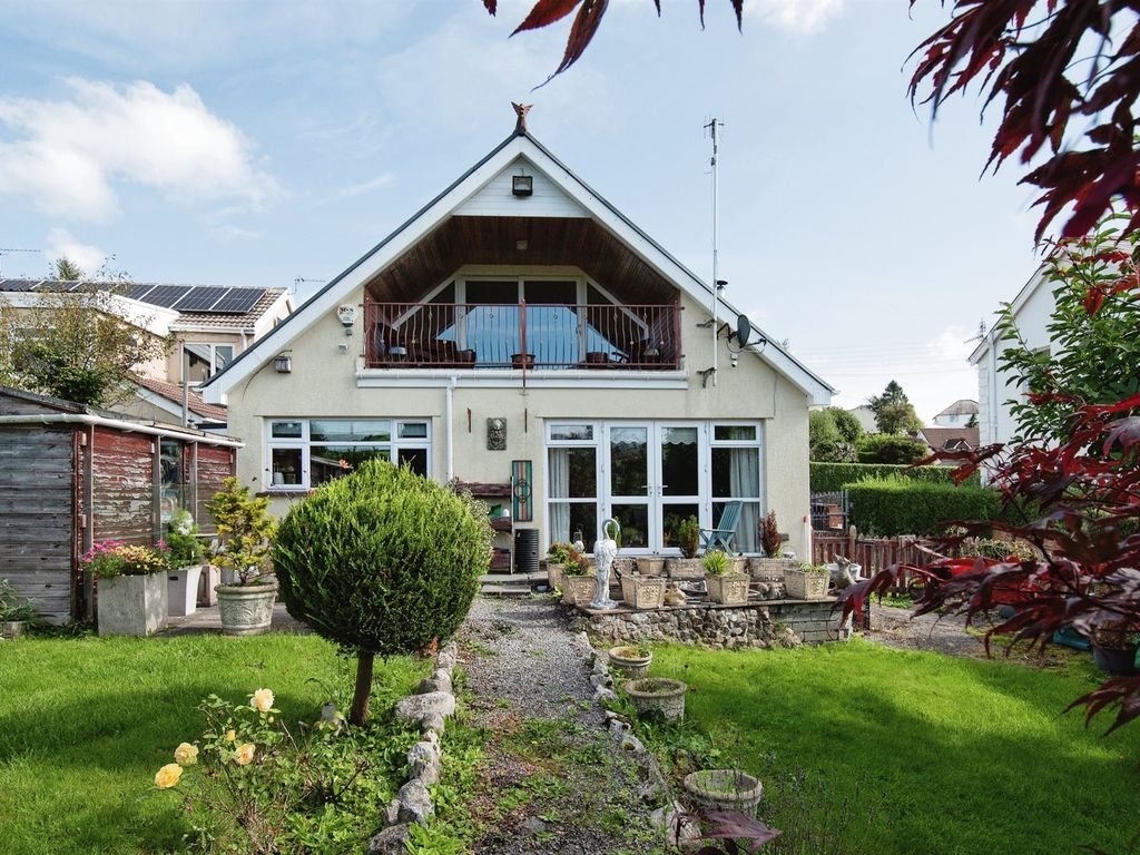 3 bed detached bungalow for sale in Upper High Street, Cefn Coed