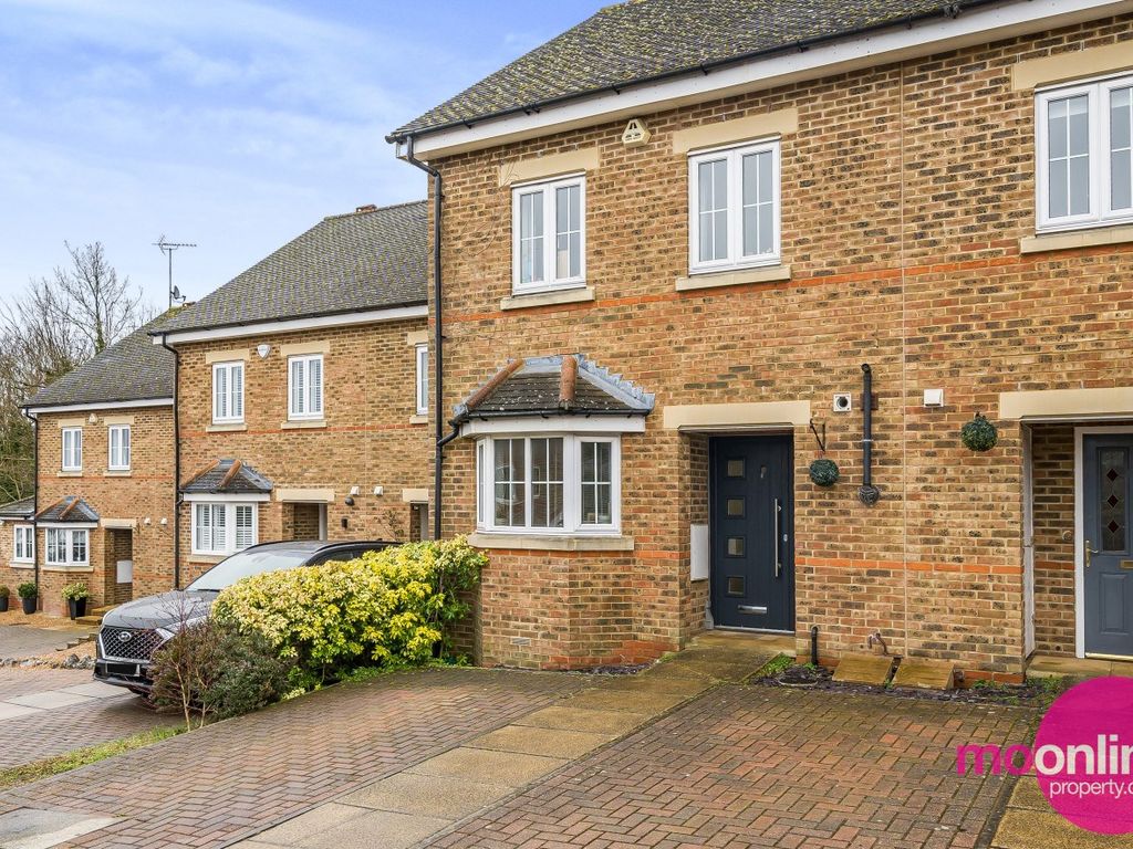 4 bed property for sale in Hoopers Mews, Bushey, Hertfordshire WD23