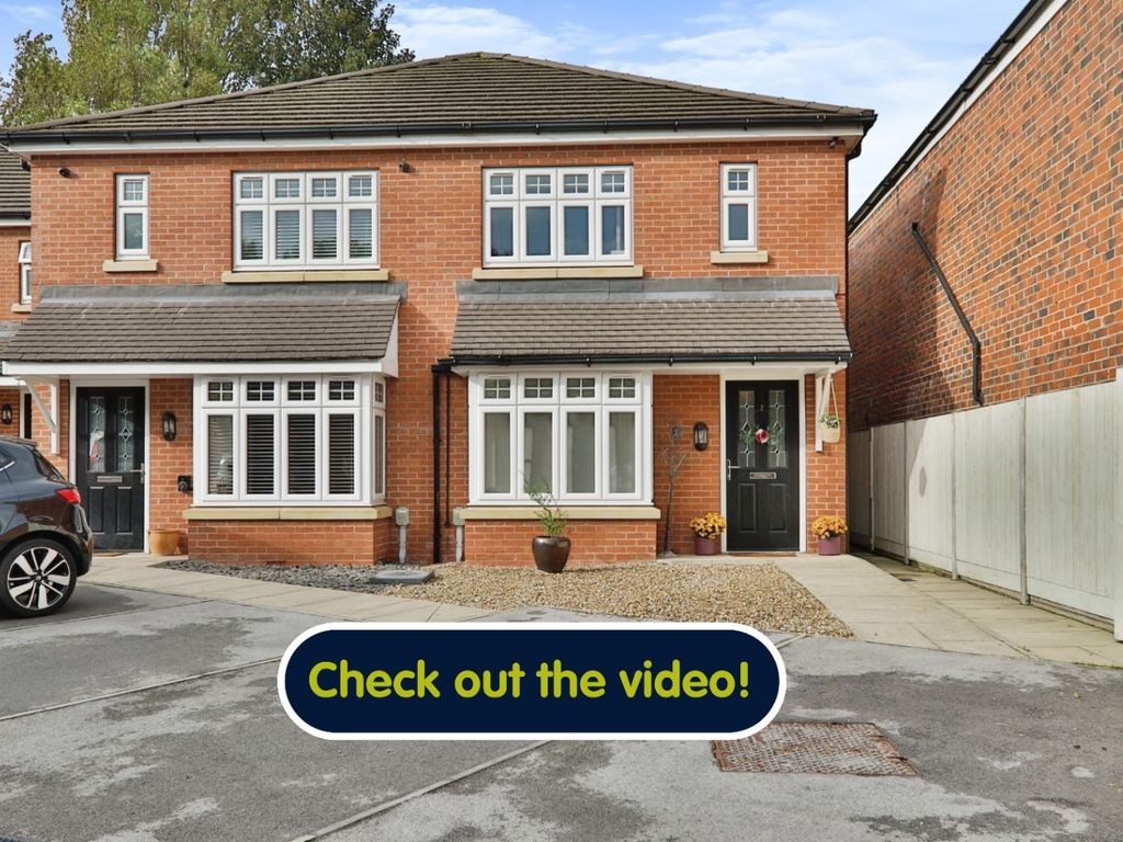 3 bed semidetached house for sale in Aspen Close, Willerby, Hull HU10