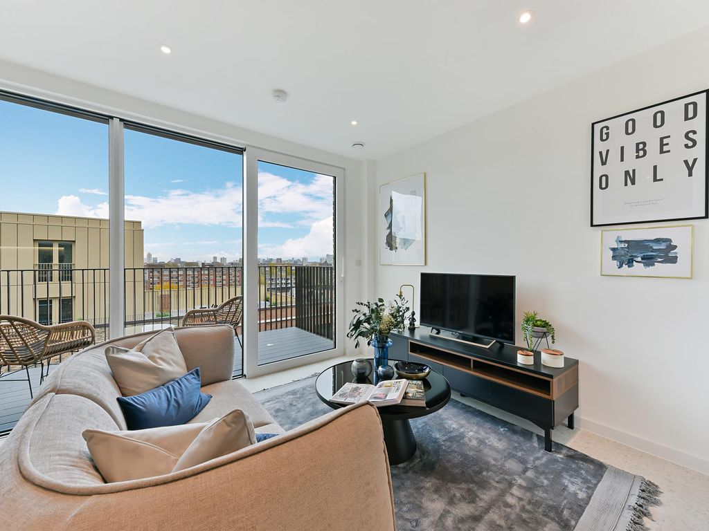 C1.21.02, The Silk District, Canary Wharf, London E1  