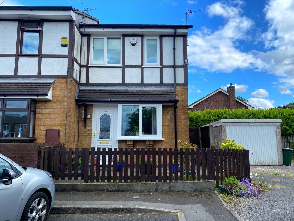 2 bed town house for sale in Lock Close, Heywood, Greater Manchester