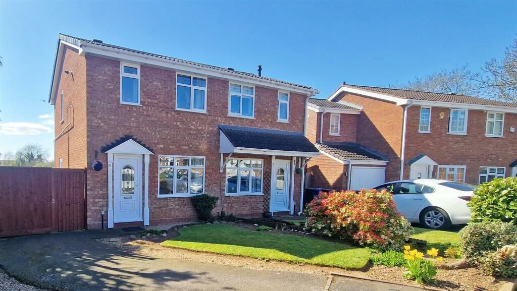 2 bed semidetached house for sale in Loughshaw, Wilnecote, Tamworth