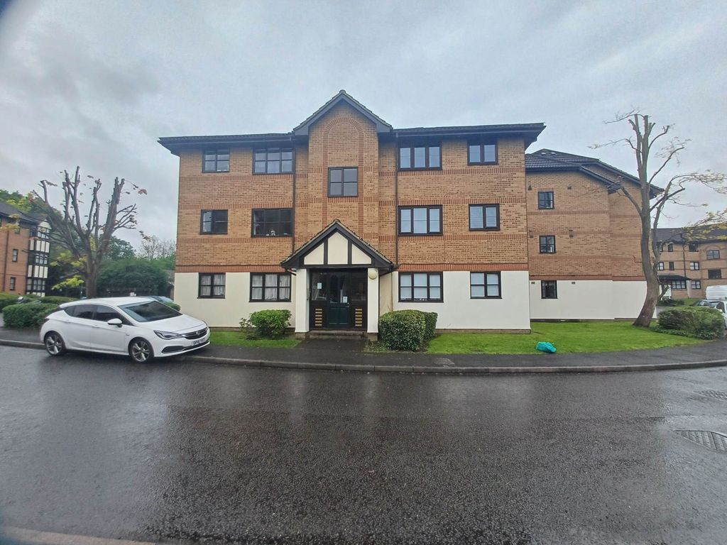 1 bed flat to rent in Osbourne Road, Dartford DA2, £1,200 pcm Zoopla