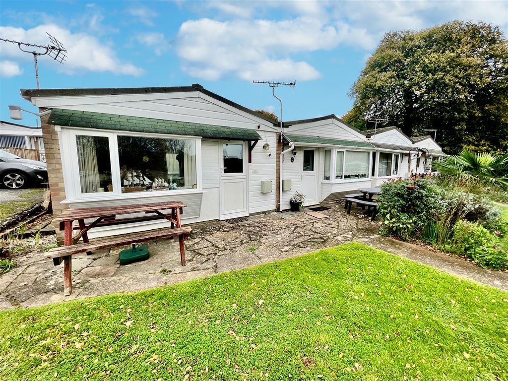 2 bed terraced bungalow for sale in Greenway Road, Galmpton, Brixham