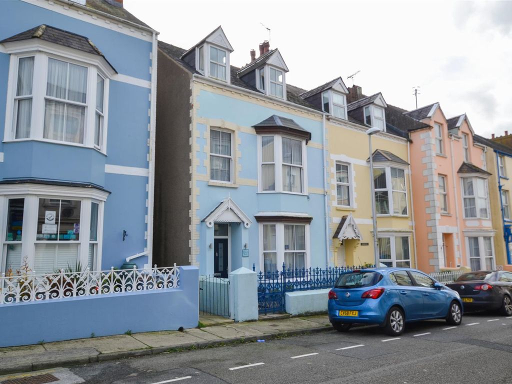 5 bed town house for sale in Warren Street, Tenby SA70 Zoopla