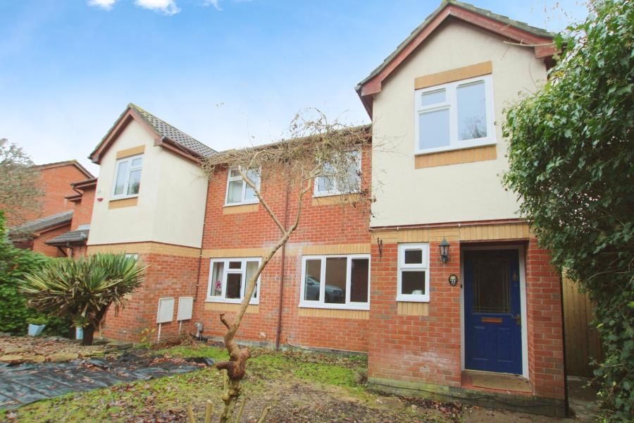 3 bed property to rent in Garrett Drive, Bradley Stoke, Bristol BS32, £