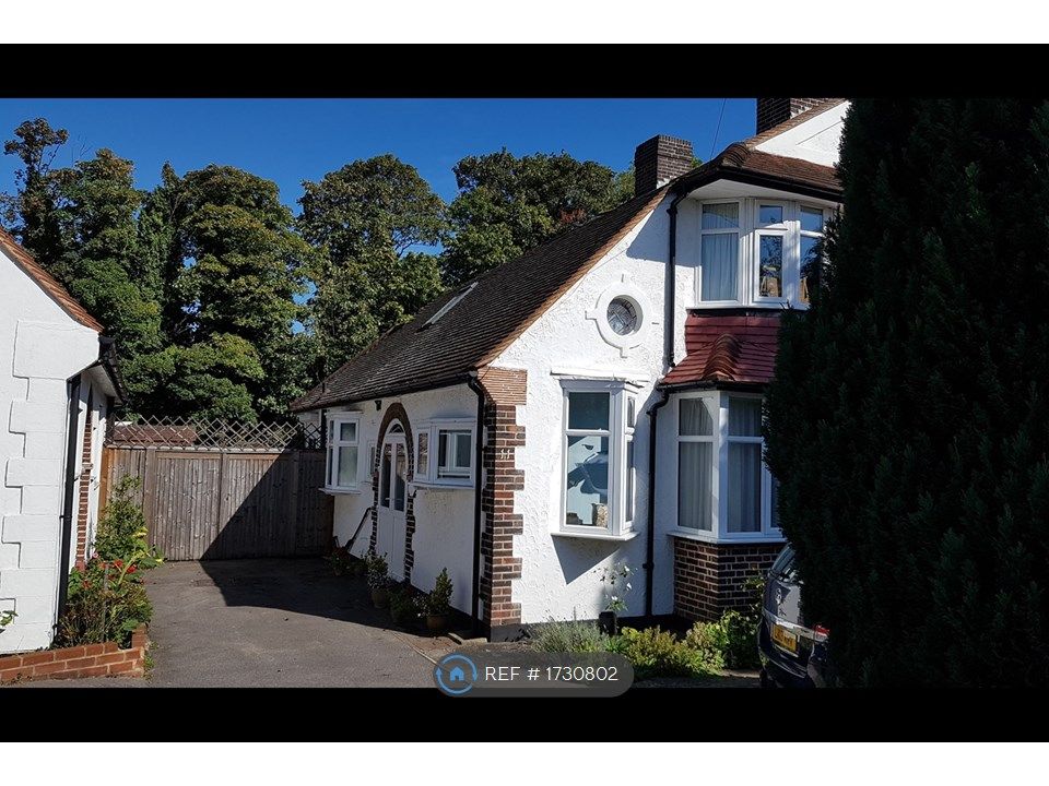 4 bed semidetached house to rent in Links Way, Beckenham BR3 Zoopla