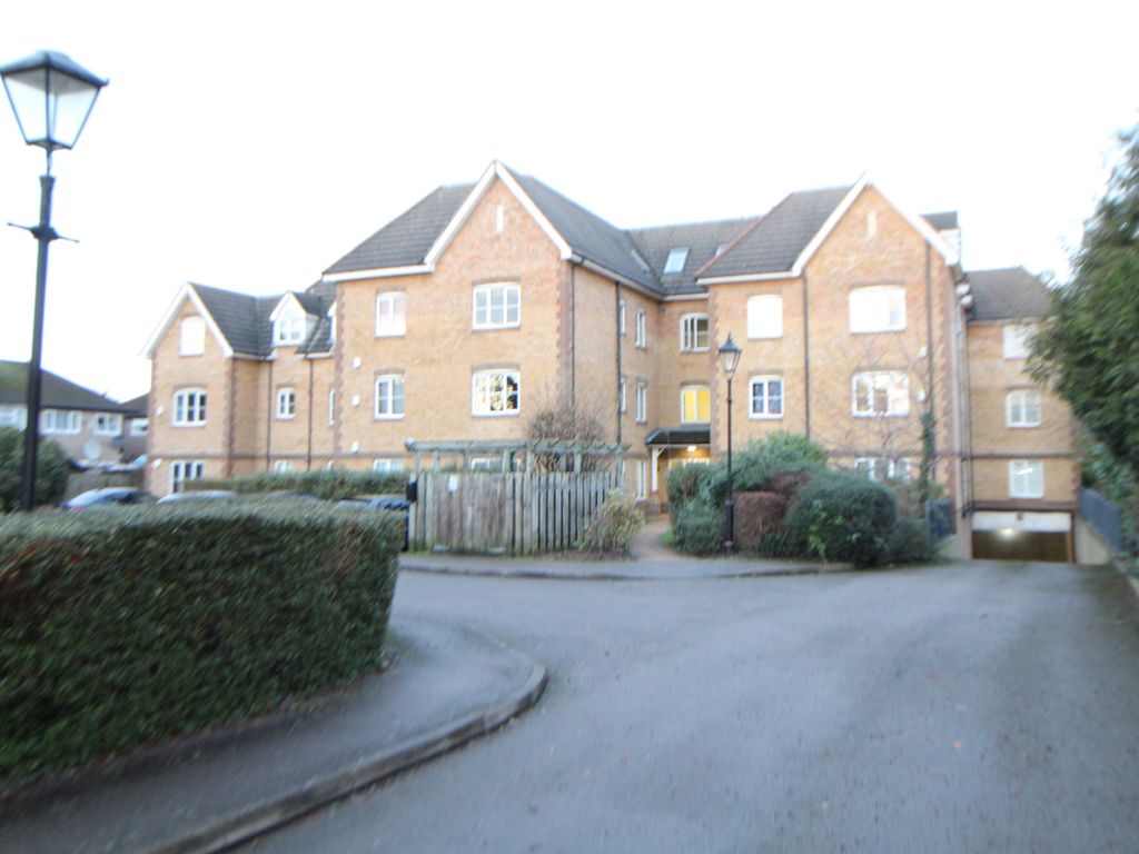2 bed flat to rent in Catherine Place, Harrow/ Harrow On The Hill HA1