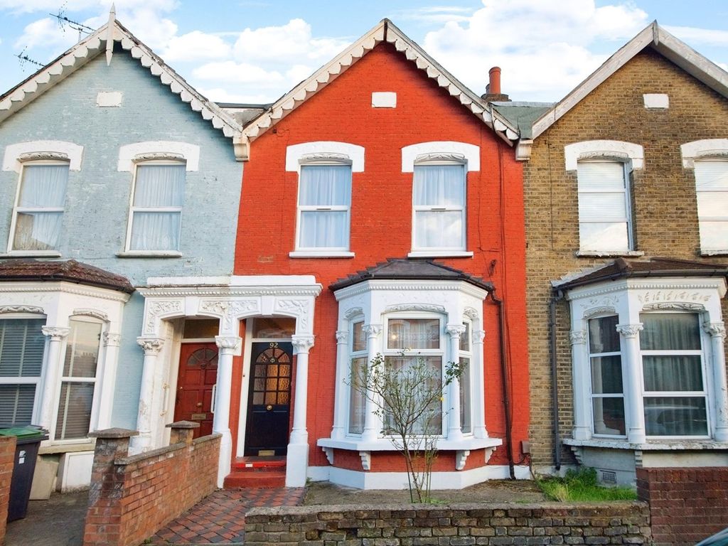 3 bed terraced house for sale in Alexandra Road, Wood Green N8, £