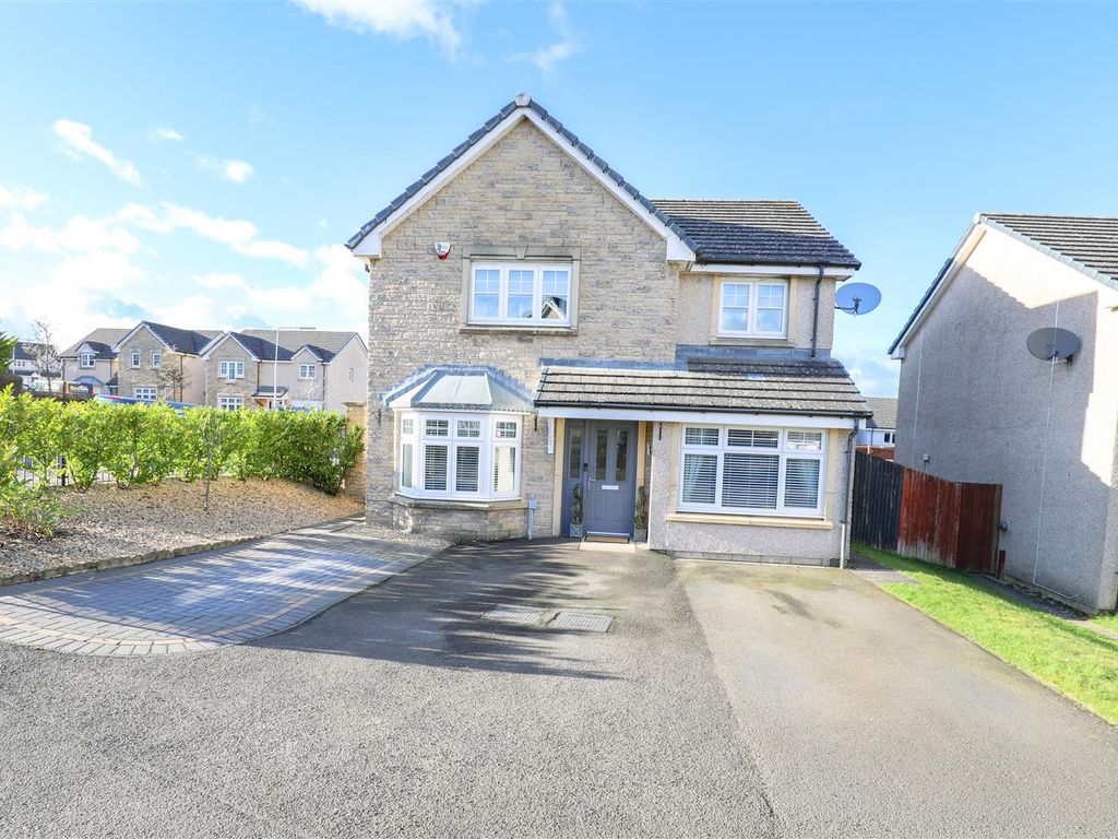 4 bed detached house for sale in Blairadam Crescent, Kelty KY4 Zoopla