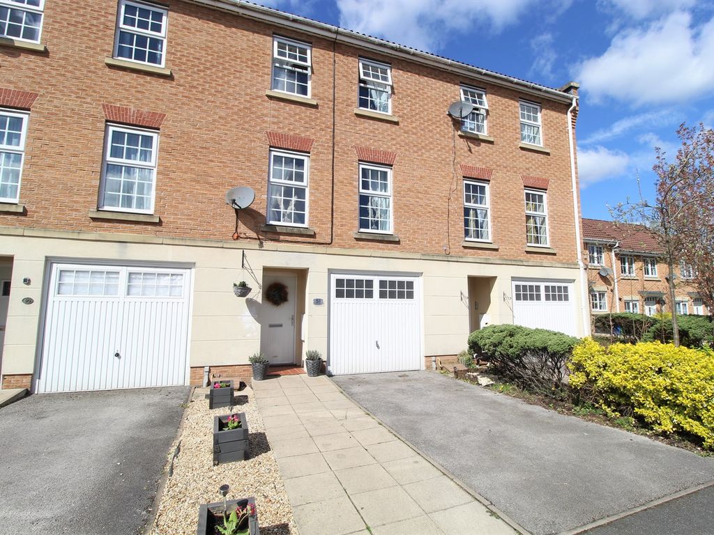 3 bed town house for sale in Brookhey, Hyde SK14 Zoopla