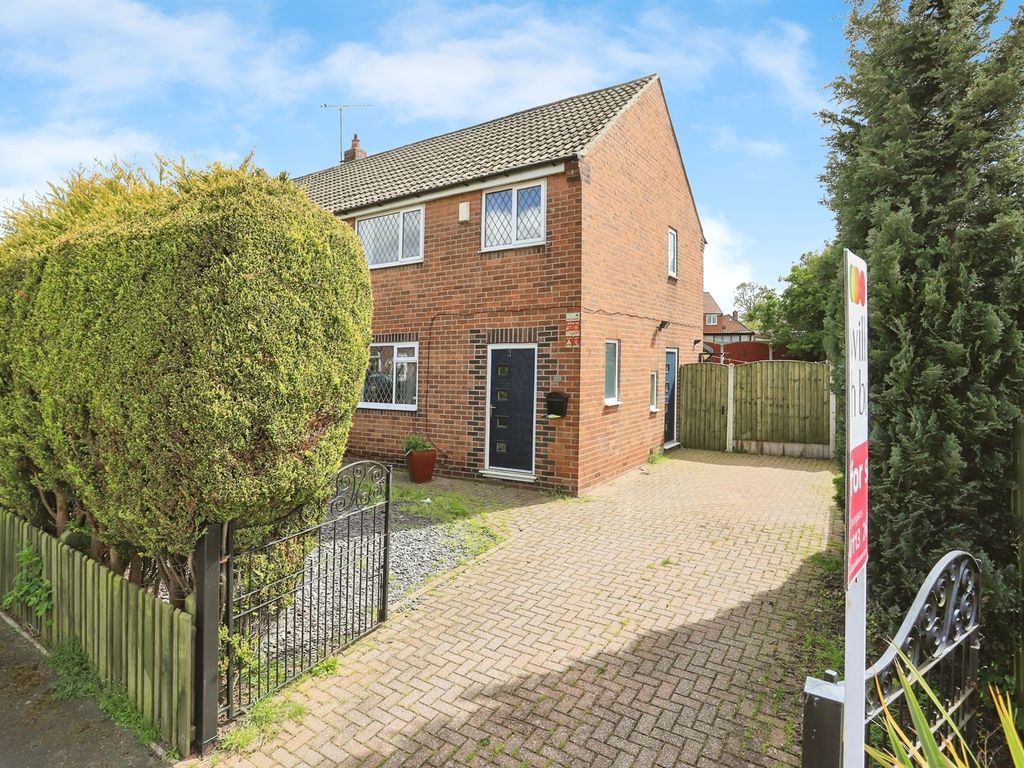 3 bed semidetached house for sale in Woodland Crescent, Swillington