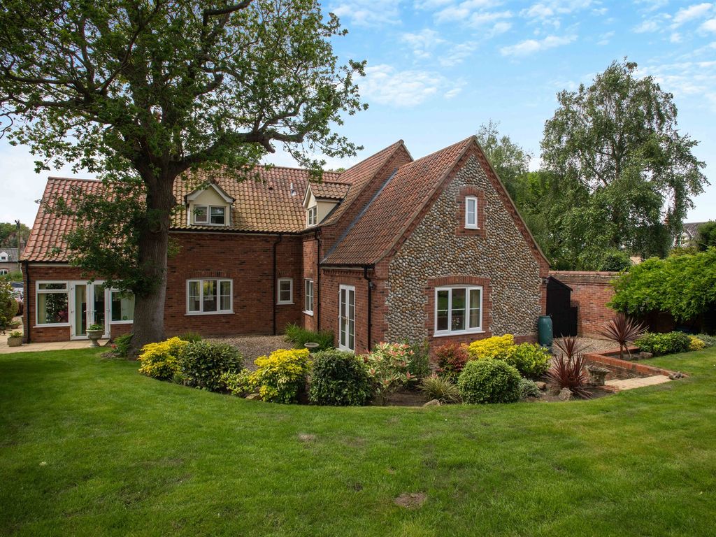 5 bed detached house for sale in Lower Common, East Runton, Cromer NR27