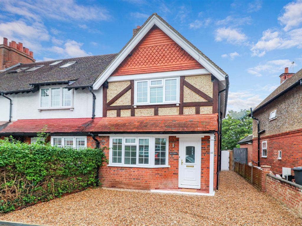 2 bed end terrace house for sale in Portlock Road, Maidenhead SL6, £