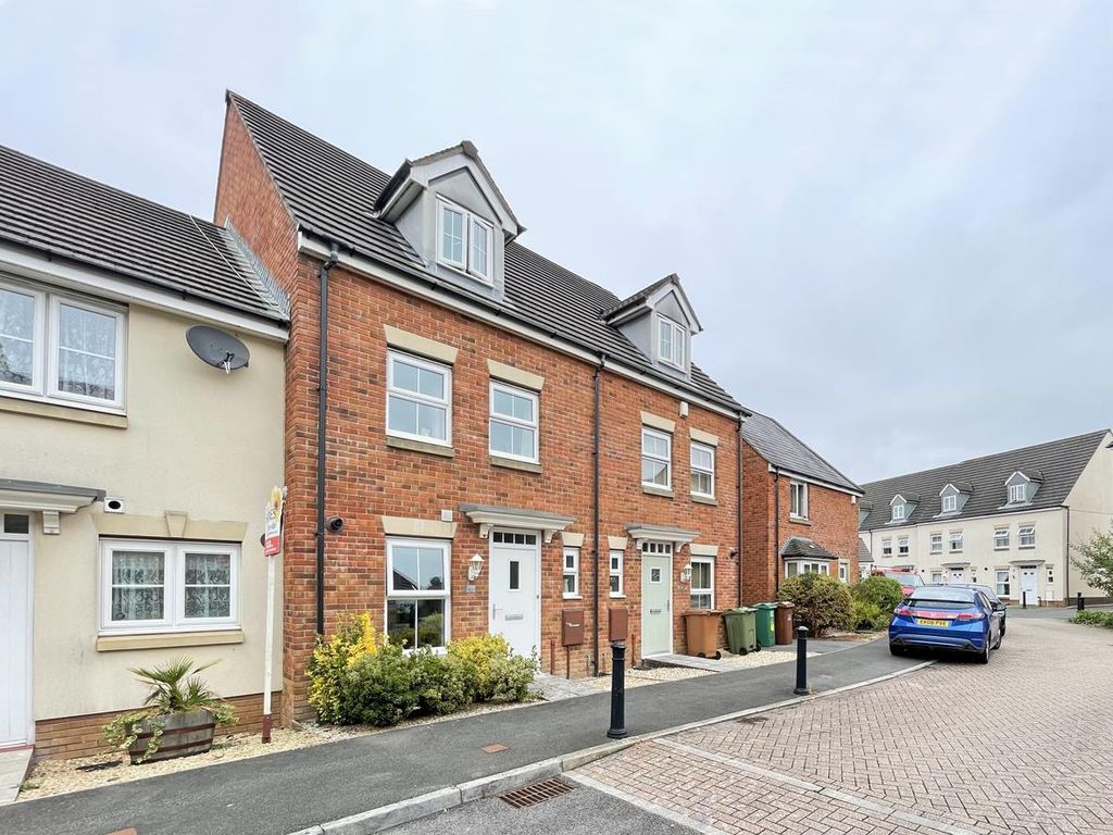 3 bed terraced house for sale in Renaissance Gardens, Beacon Park