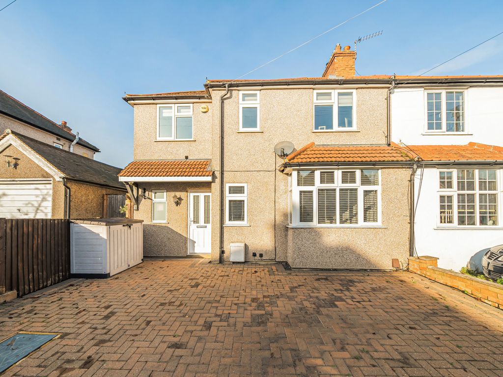 3 bed semidetached house for sale in Whittaker Road, Sutton SM3, £