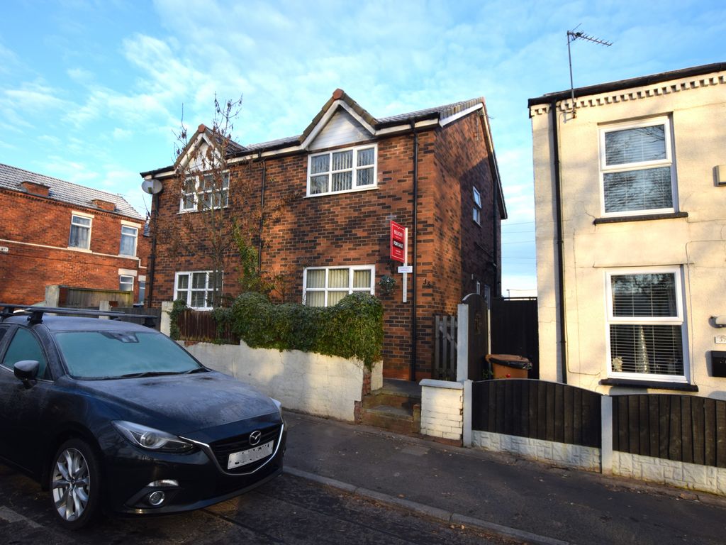 2 bed semidetached house for sale in Robins Lane, Sutton, St Helens