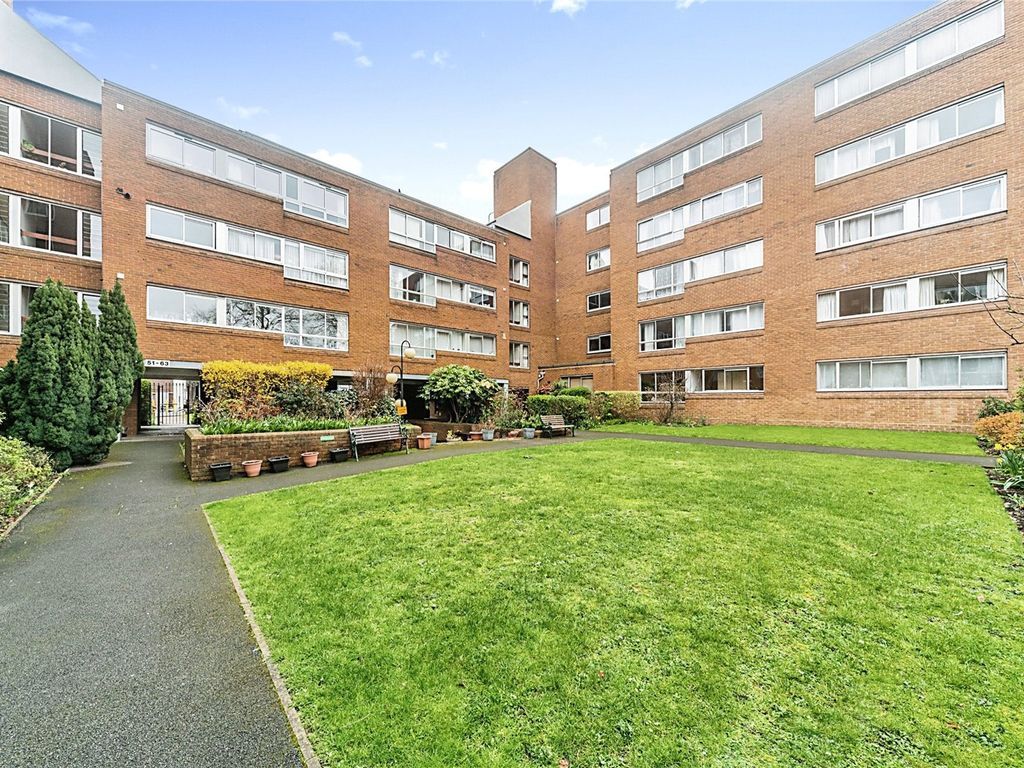 2 bed flat for sale in Grove Road, Sutton SM1 Zoopla
