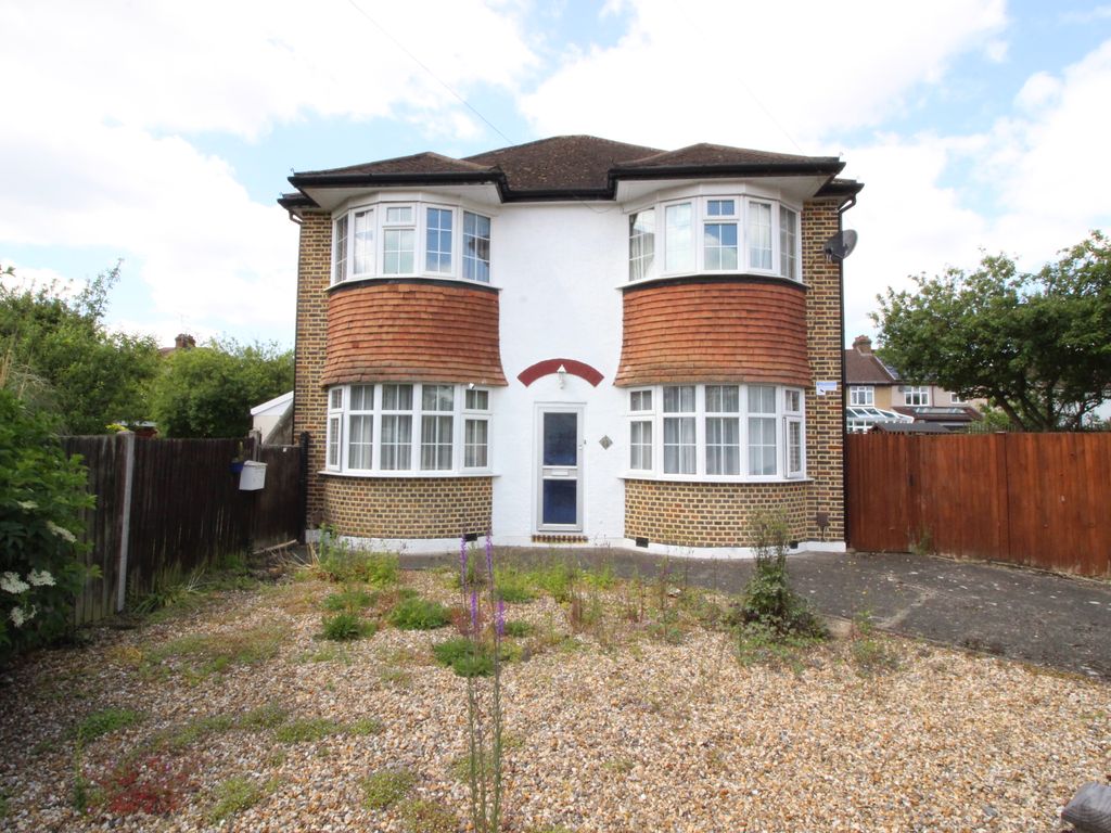 2 bed for sale in Donnington Road, Worcester Park KT4, £
