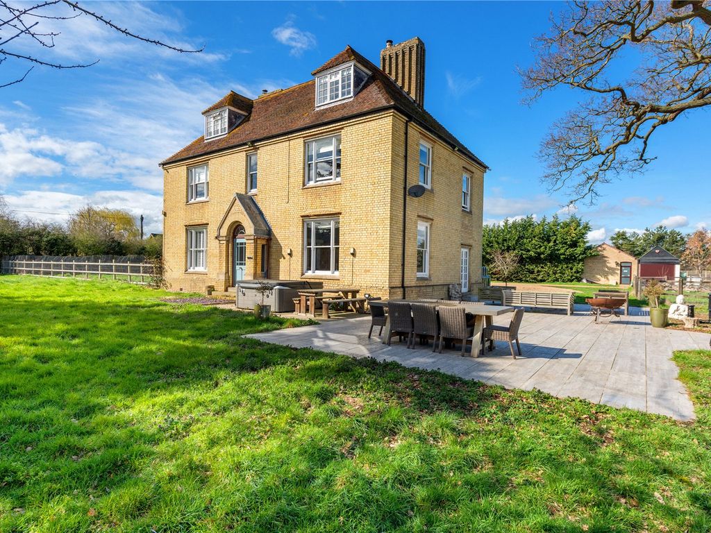 6 bed detached house for sale in Furzenhall Road, Biggleswade