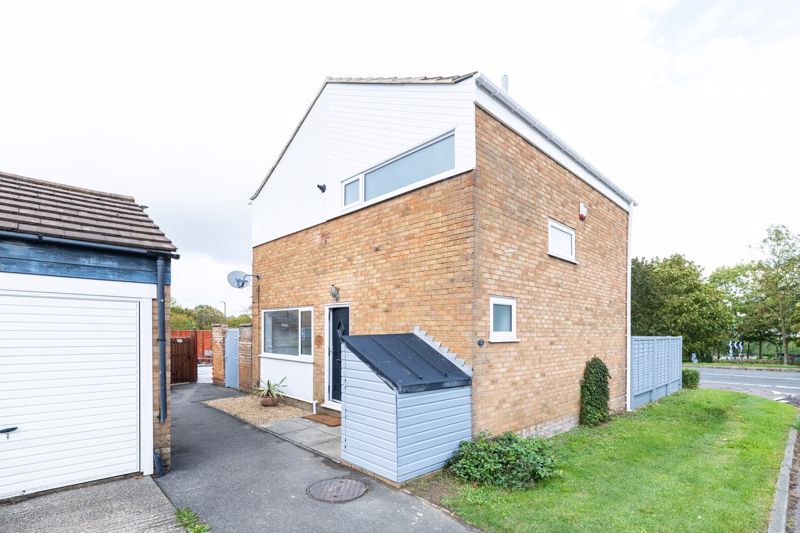 3 bed detached house for sale in Ferndale, Eaglestone, Milton Keynes