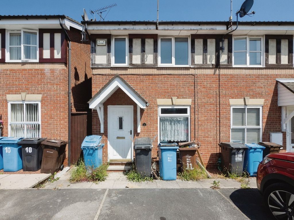 2 bed end terrace house to rent in The Cotswolds, Hull, East Yorkshire