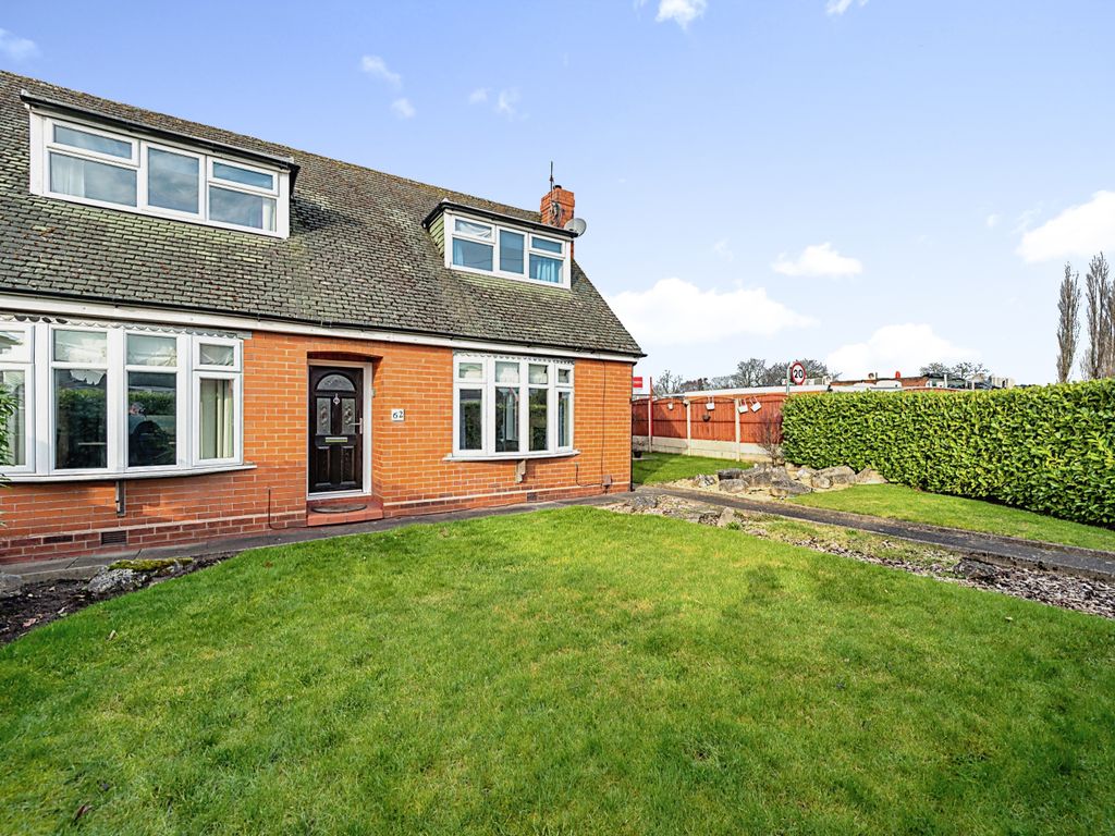 4 bed semidetached house for sale in Greystone Road, Penketh