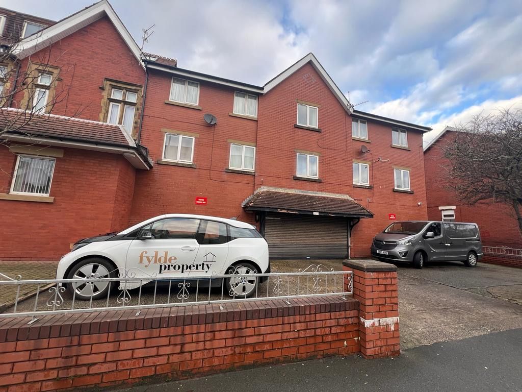 2 bed flat to rent in Park Road, Blackpool FY1, £565 pcm Zoopla