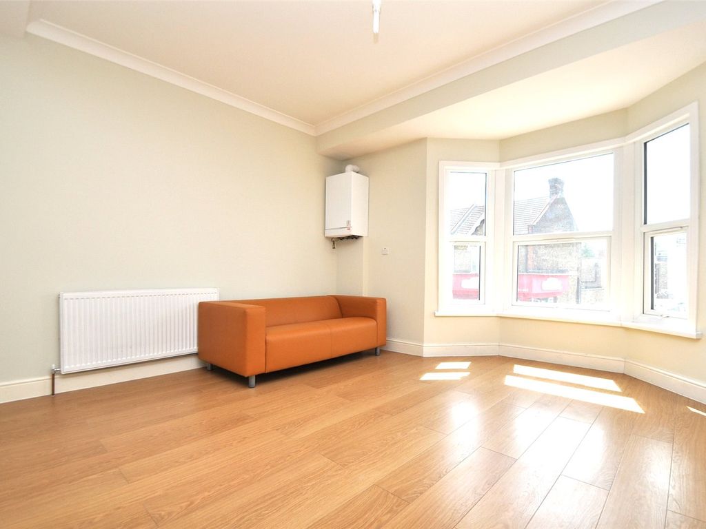 2 bed flat to rent in Lea Bridge Road, Walthamstow, London E10 Zoopla
