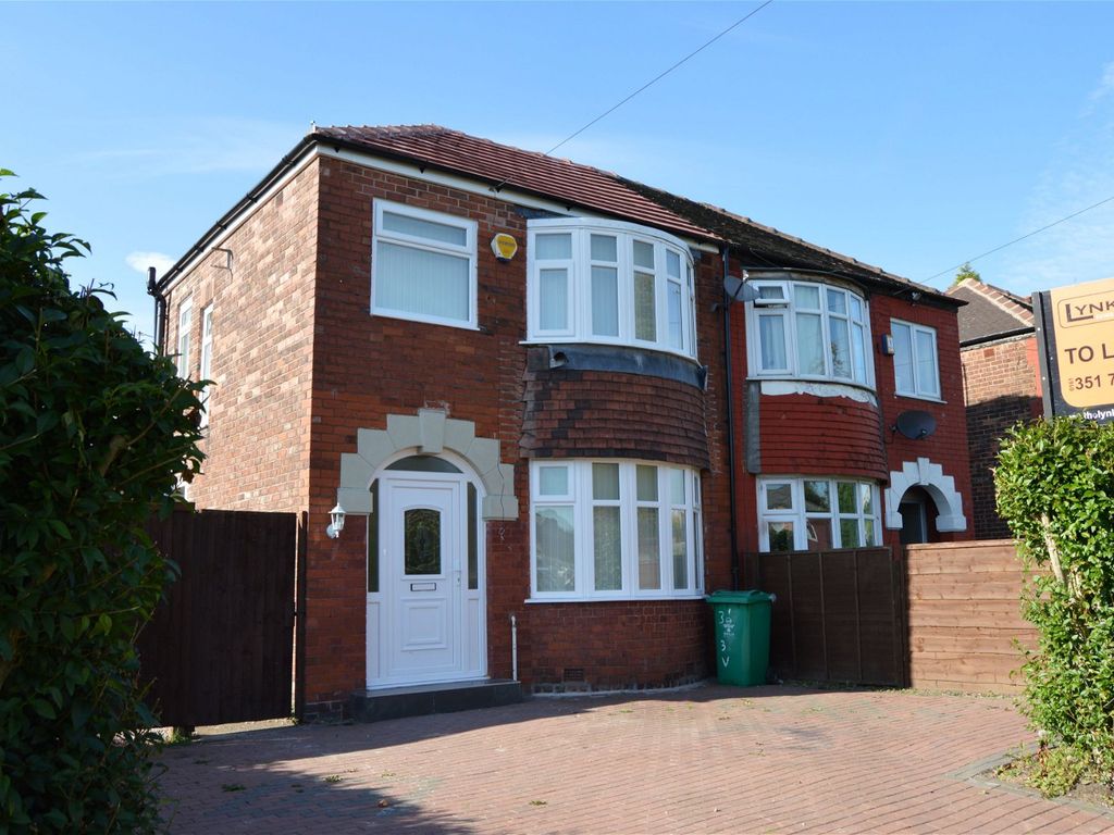 3 bed semidetached house to rent in Vale Street, Manchester M11, £