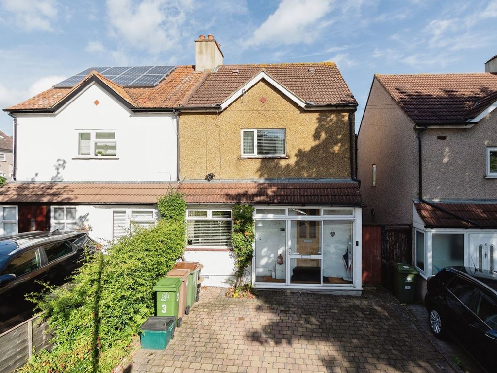 2 bed semidetached house for sale in Erskine Road, Sutton SM1, £