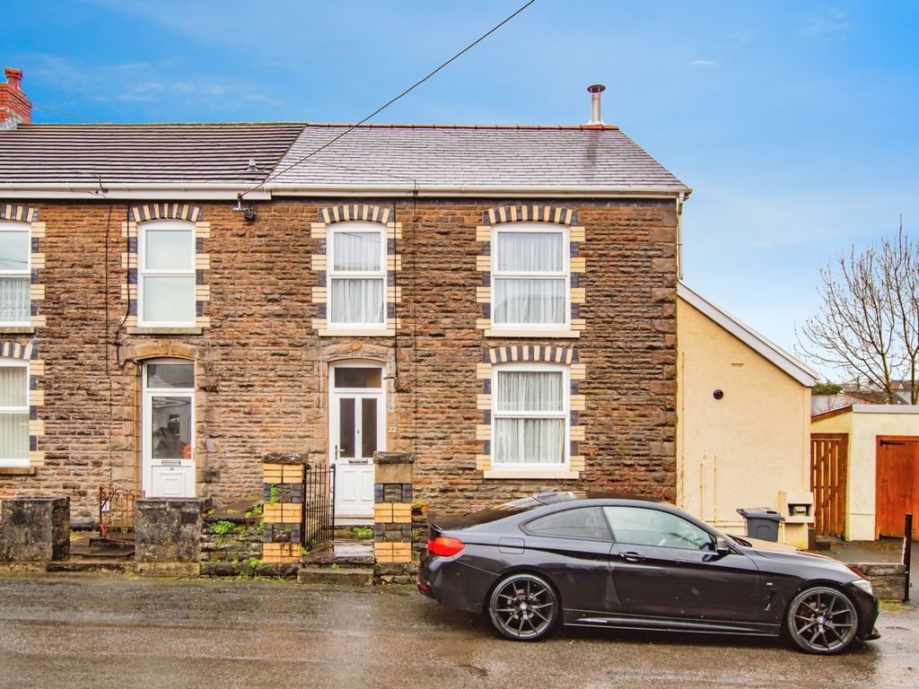 3 bed semidetached house for sale in Cefn Road, Ammanford SA18, £
