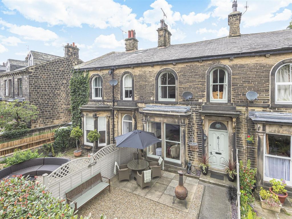 4 bed terraced house for sale in Micklefield Lane, Rawdon, Leeds LS19