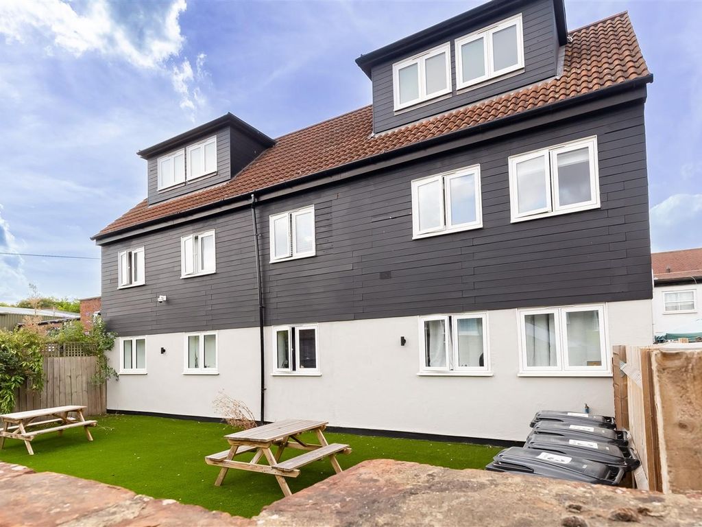 Clasper House, Hemnall Street, Epping CM16