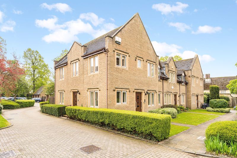 2 bed property for sale in Kings End, Bicester OX26 Zoopla