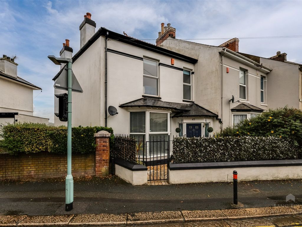 4 bed end terrace house for sale in Higher Compton Road, Plymouth