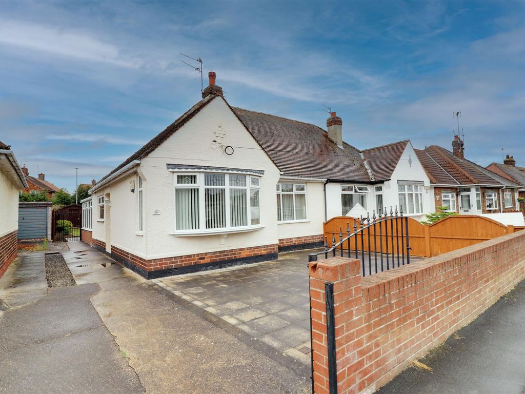 2 bed semidetached bungalow for sale in Glamis Road, Hessle HU13, £