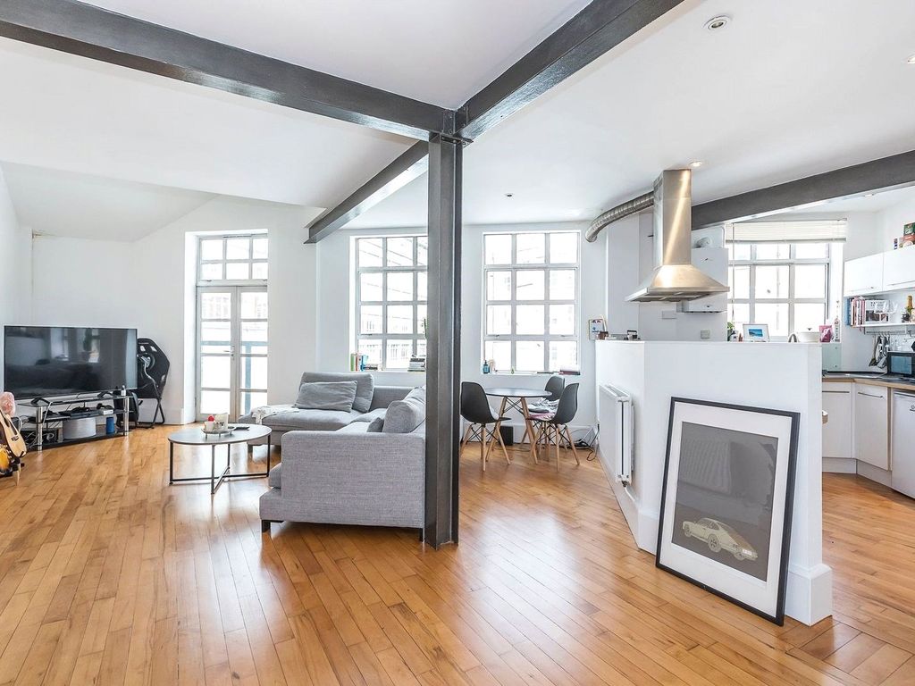 2 bed flat to rent in Dingley Place, London EC1V, £3,900 pcm Zoopla