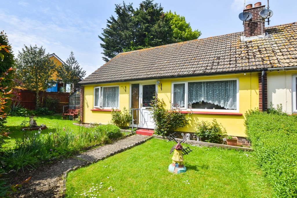 2 bed semi-detached bungalow for sale in Wincey Close, Finchingfield