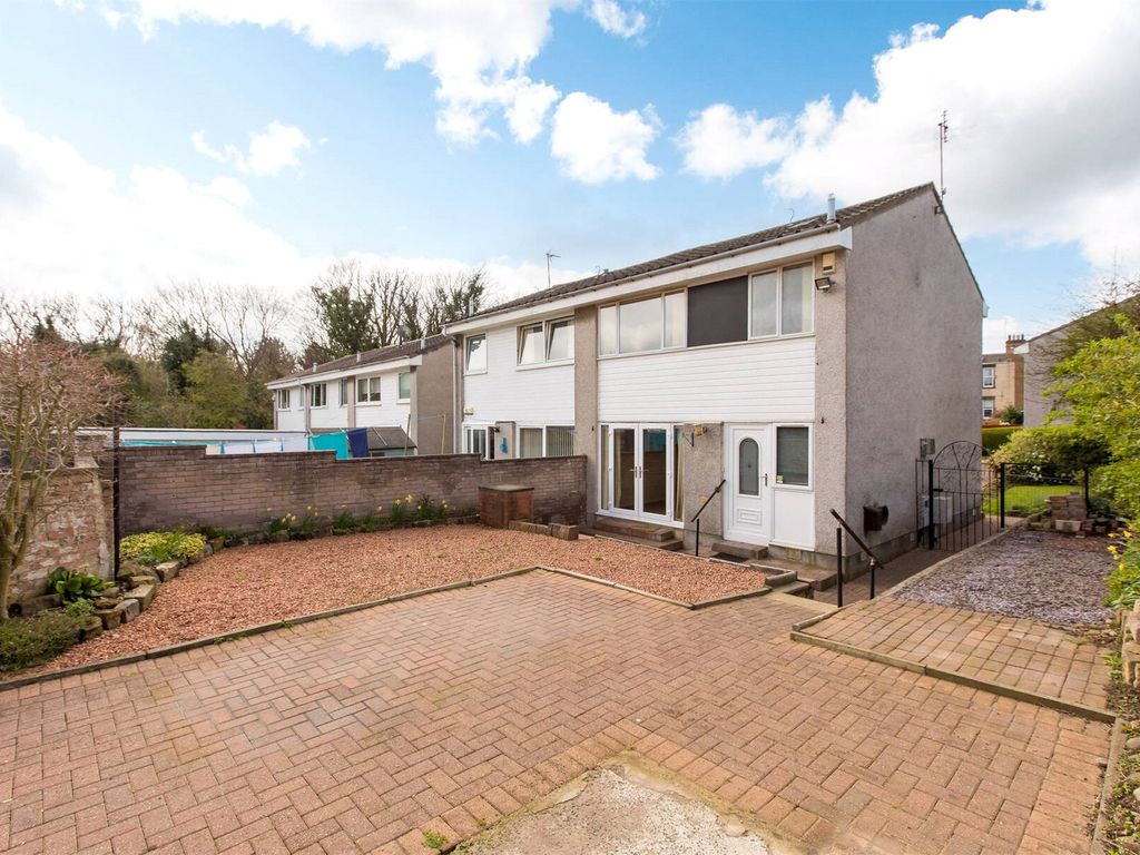 3 bed semidetached house for sale in Craighall Crescent, Trinity