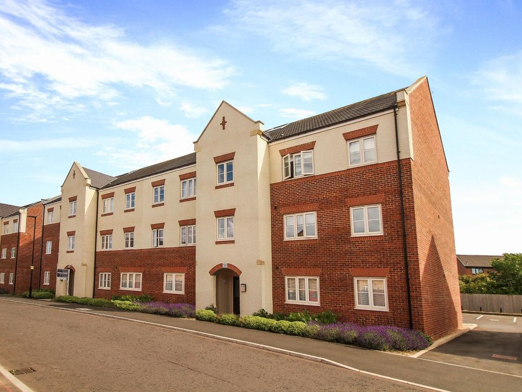2 bed flat to rent in Trevelyan Close, Shiremoor, Newcastle Upon Tyne
