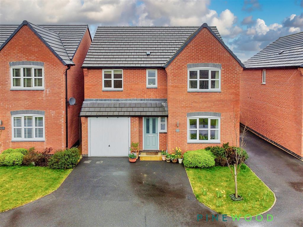 4 bed detached house for sale in Murray Lane, Wingerworth, Chesterfield
