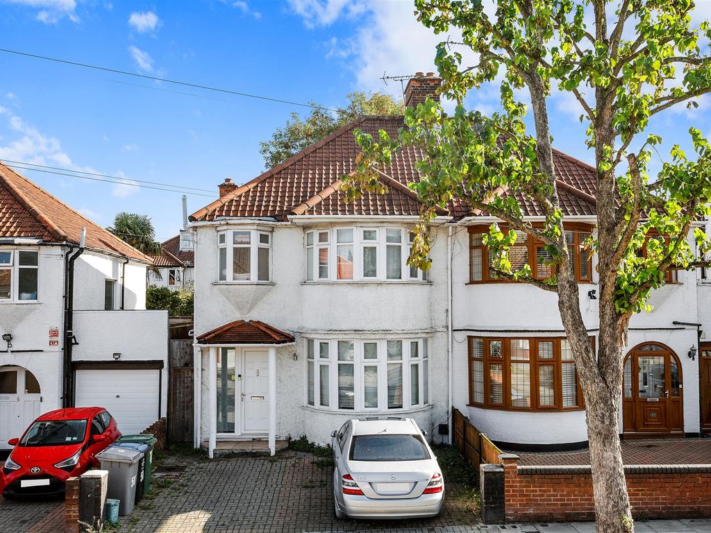 3 Bed Semi Detached House For Sale In Park Avenue North London Nw10 £