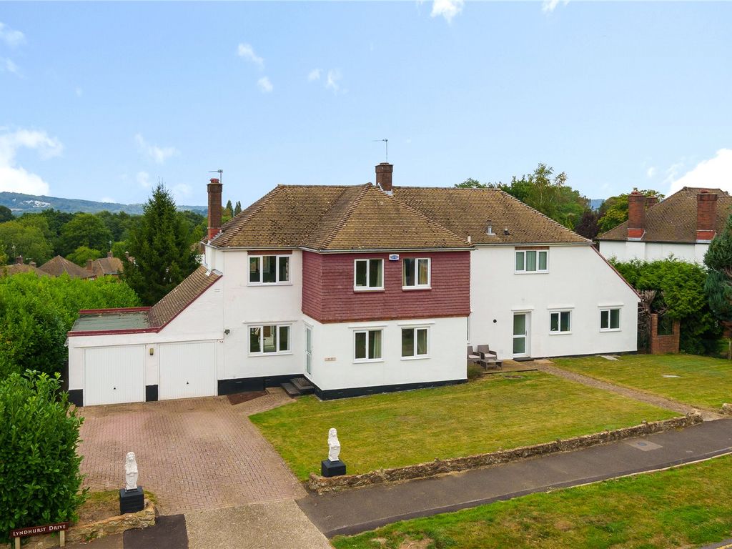 6 bed detached house for sale in Lyndhurst Drive, Sevenoaks, Kent TN13