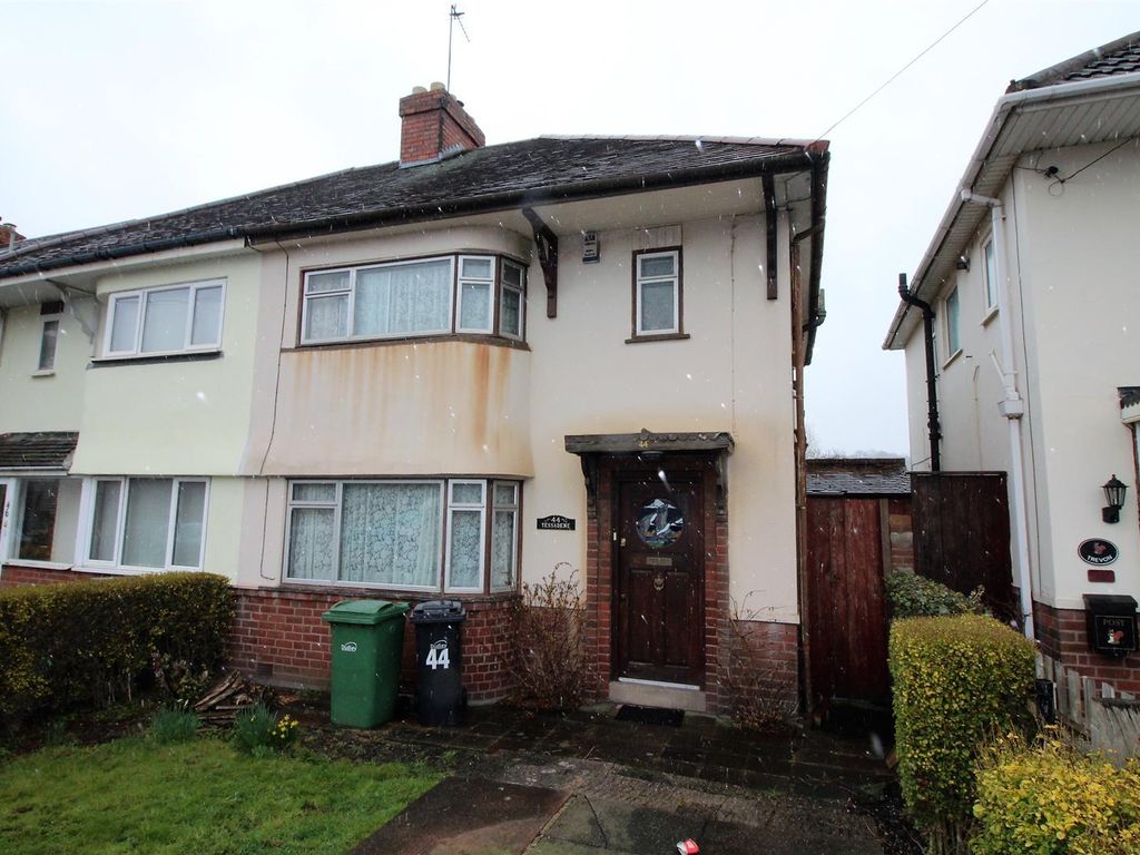 3 bed semidetached house for sale in Tansey Green Road,