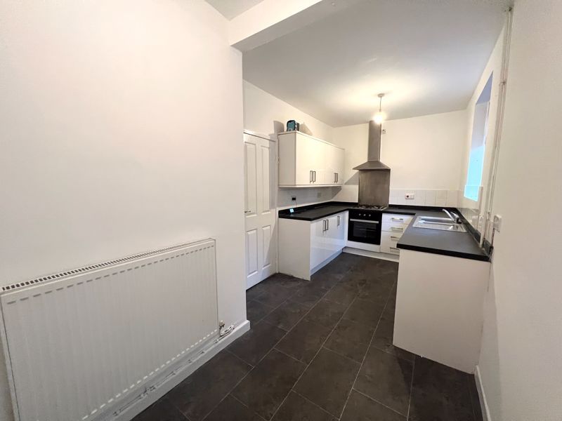 3 bed semidetached house to rent in Westwood Crescent, Eccles
