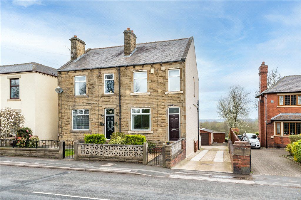 3 bed semidetached house for sale in Wakefield Road, Drighlington