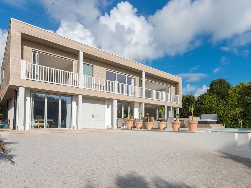 5 bed detached house for sale in North Foreland Avenue, Broadstairs