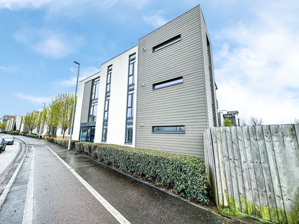 2 bed flat for sale in Firepool View, Taunton TA1, £185,000 Zoopla